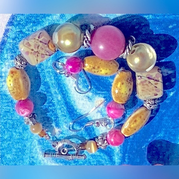 Handmade Beaded Bracelet & Earring Set- Beautiful Colors-Gently Used Condition - Picture 3 of 16
